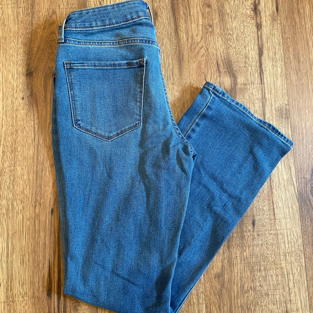 Old Navy Kicker Bootcut Short 6